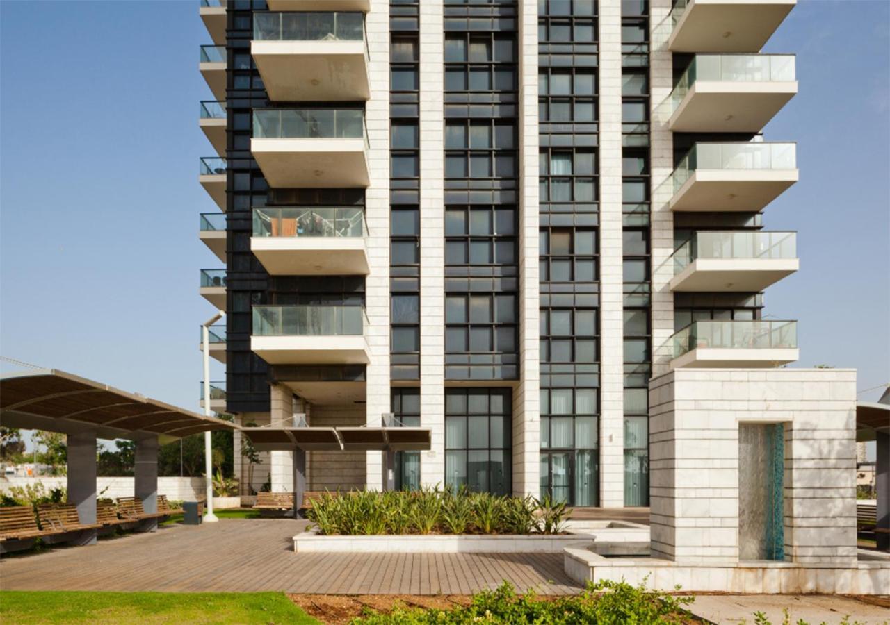 O&O Group- Special Apartment Sea View Luxury Tower Bat Yam Exterior photo