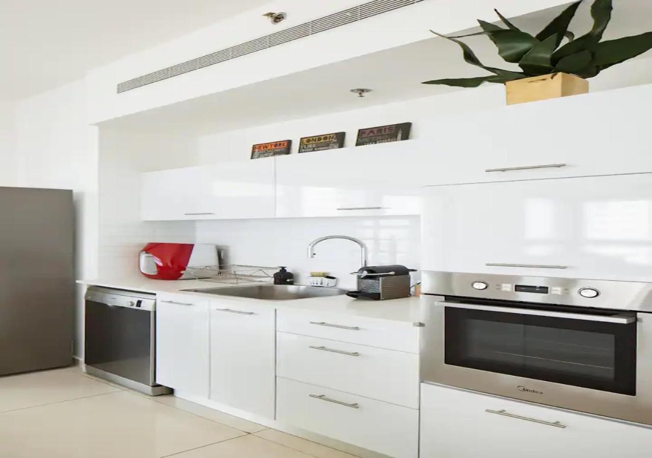 O&O Group- Special Apartment Sea View Luxury Tower Bat Yam Exterior photo